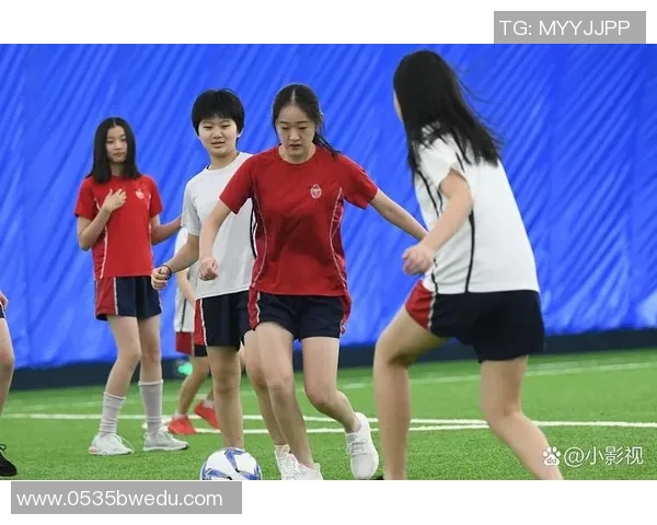 小个子也能闪耀绿茵场足球明星女性的励志故事与成就